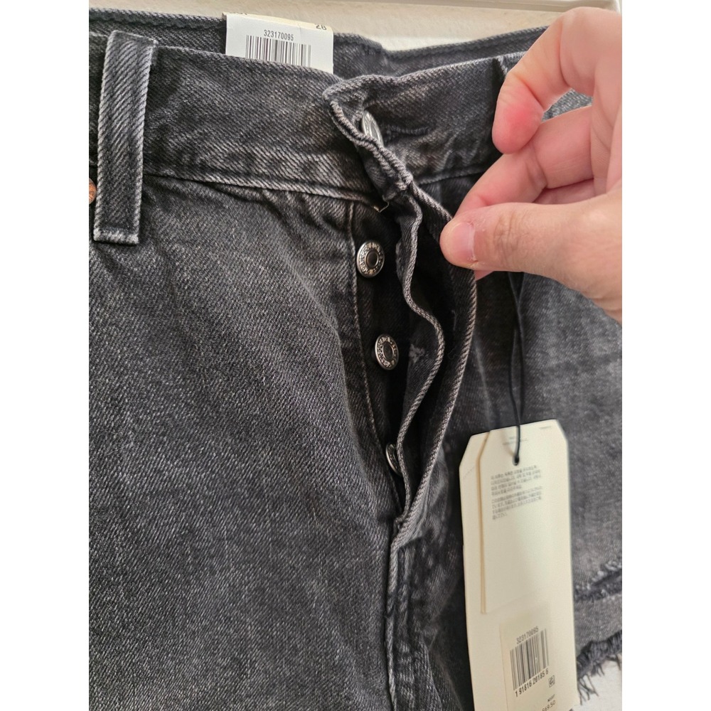 Levis Premium 501 Mid Rise Shorts Womens 28 Black Distressed Denim NEW - Picture 5 of 7